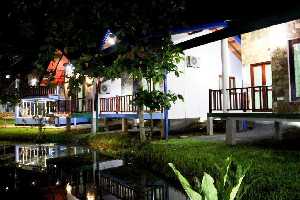 Azzurra Hikkaduwa Villa Bagian luar foto