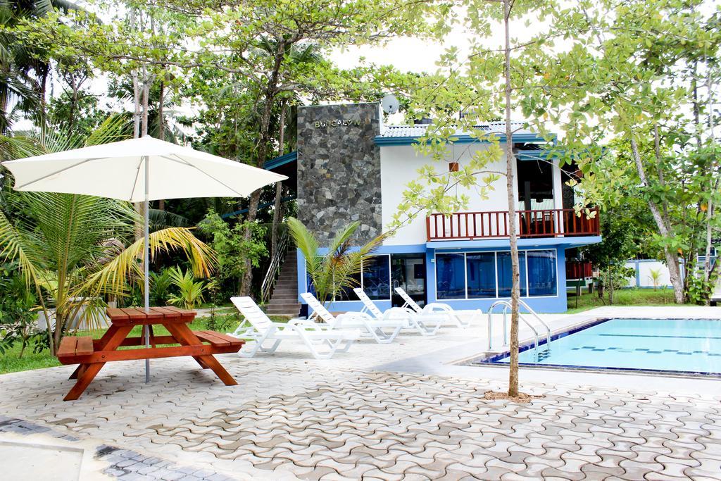 Azzurra Hikkaduwa Villa Bagian luar foto