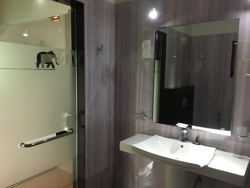 Azzurra Hikkaduwa Villa Bagian luar foto